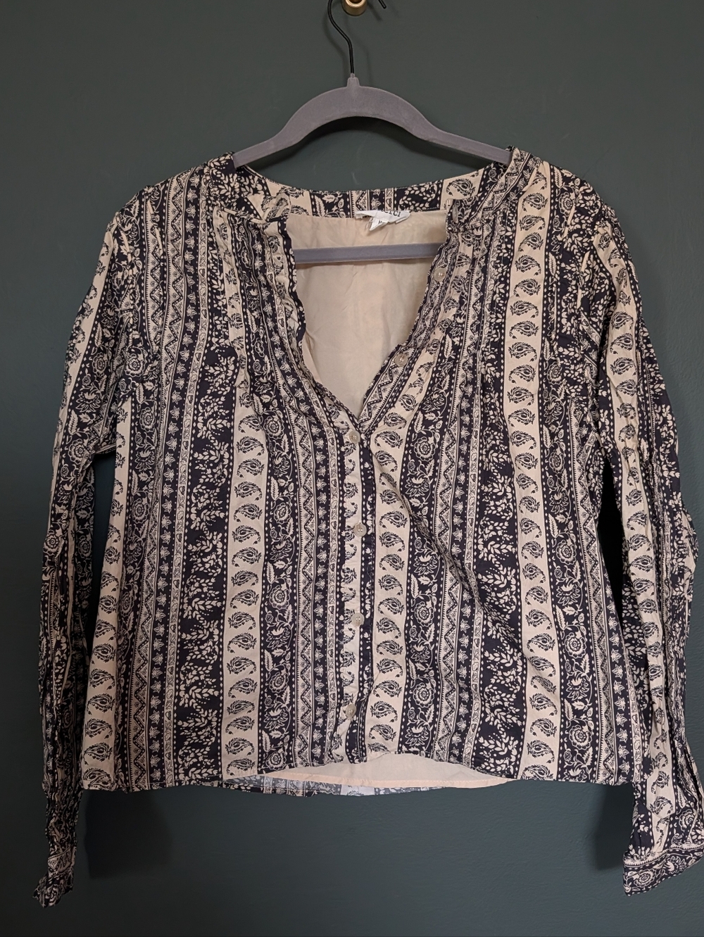 &Merci Printed Paisley And Floral Striped V-Neck Blouse Button Up Black & Cream